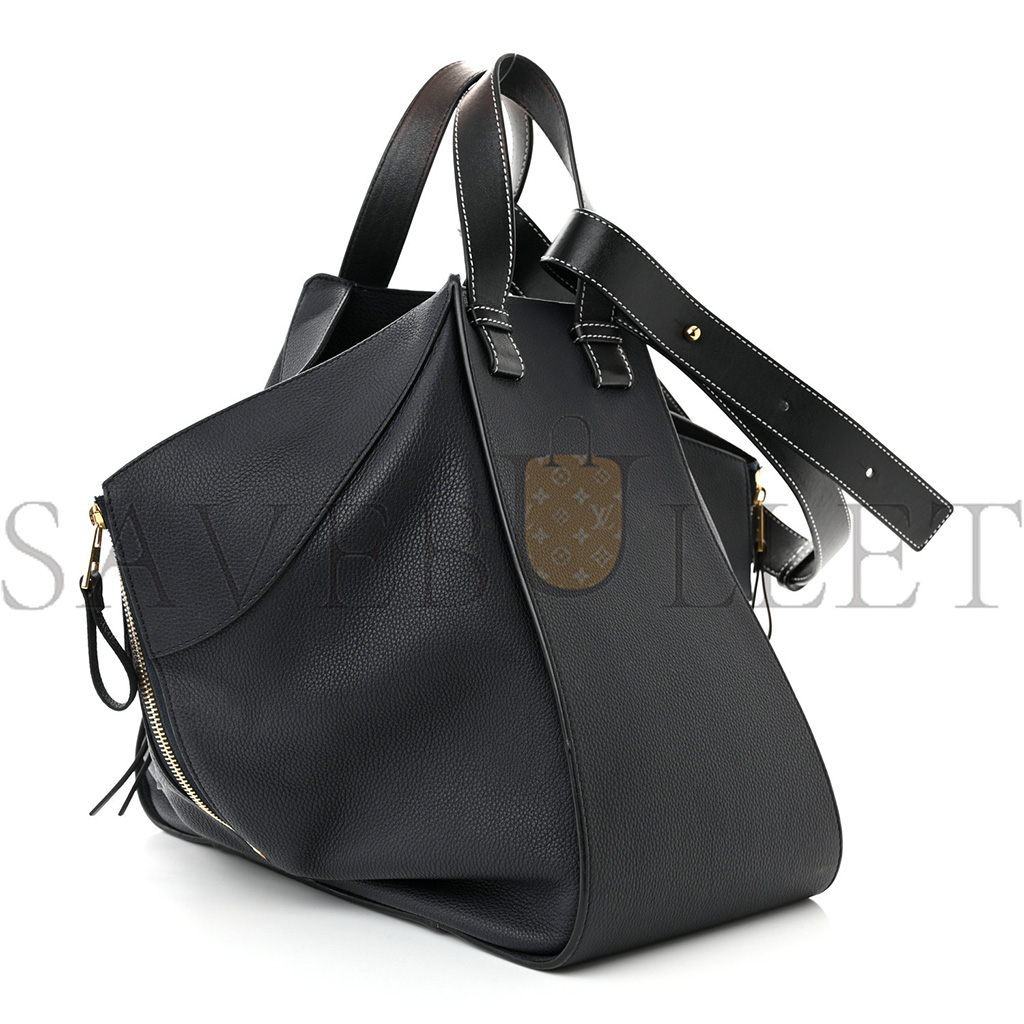 l*ew* calfskin medium hammock shoulder bag black (33*31*17cm)