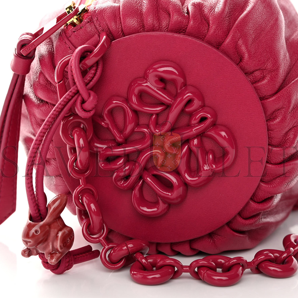 l*ew* lambskin pleated bracelet pouch shoulder bag rouge blossoms (25*10*10cm)