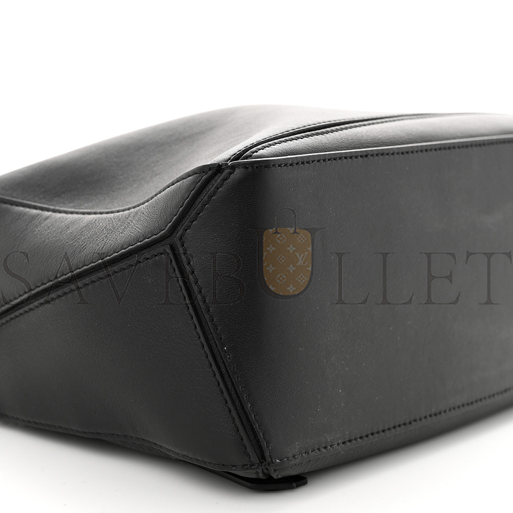 l*ew* calfskin small puzzle bag black (24*16.5*10.5cm)