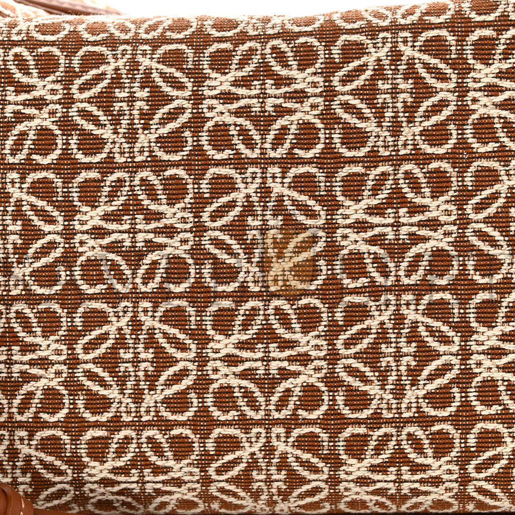 l*ew* jacquard anagram calfskin small cubi bag tan pecan (20*16*12cm)