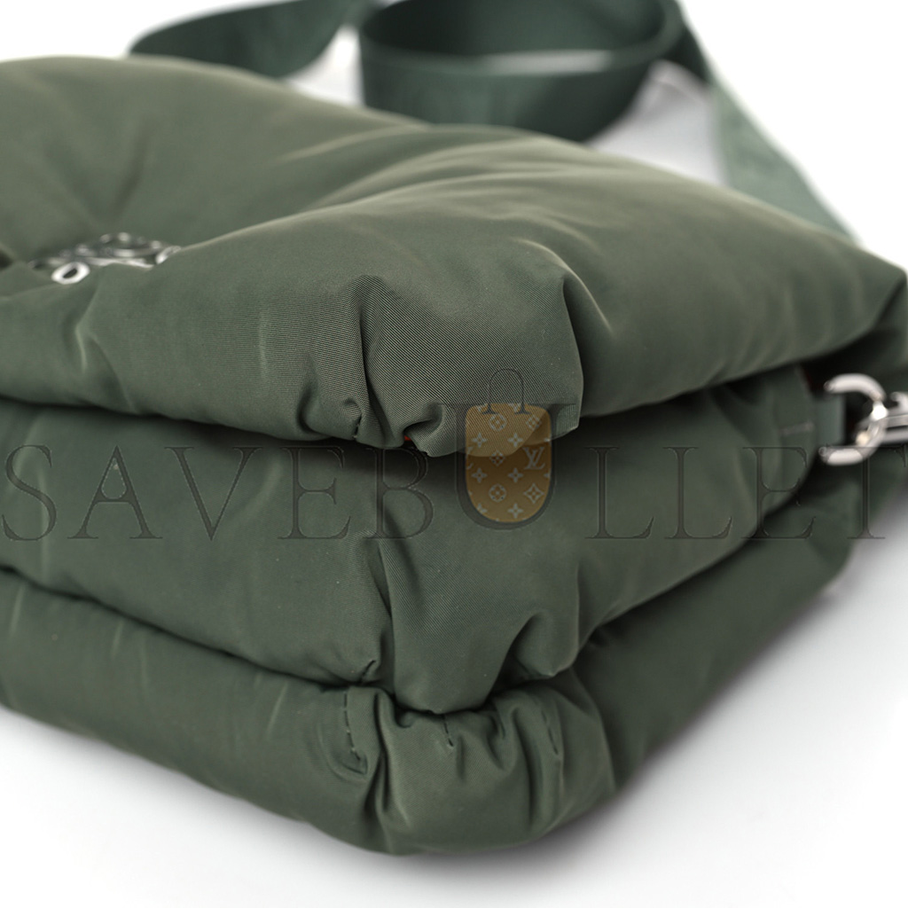 l*ew* nylon medium goya puffer bag vintage khaki (23*18*9cm)