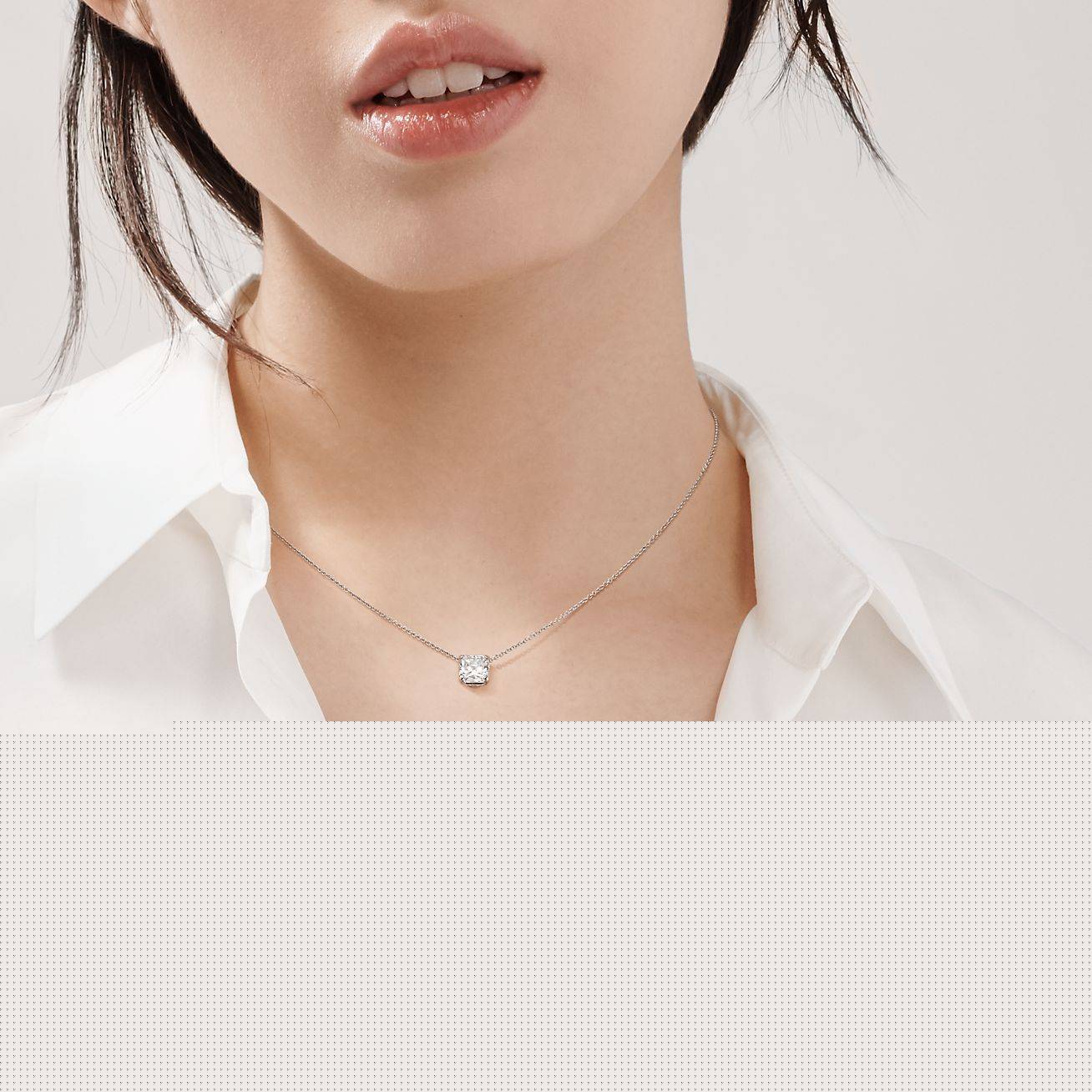 T*f*ny true® pendant in platinum with a T*f*ny true® diamond