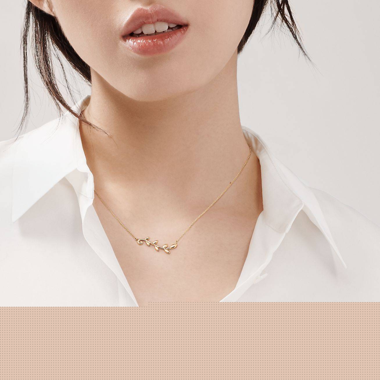 T*f*ny  paloma picasso® olive leaf vine pendant