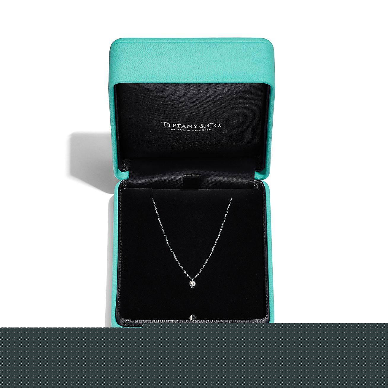 T*f*ny solitaire diamond pendant in platinum