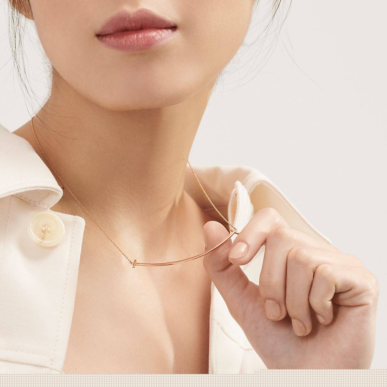 T*f*ny t smile pendant in rose gold, large