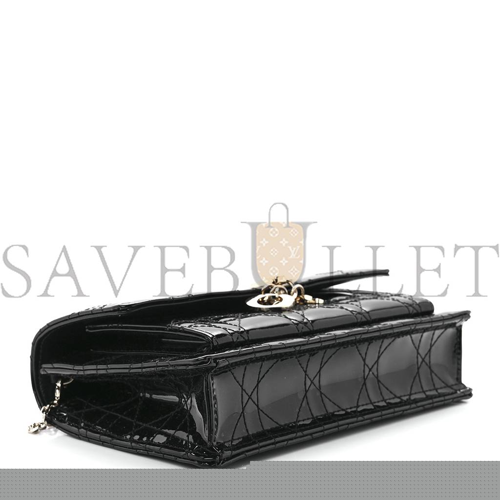 D*or patent cannage lady D*or chain pouch black (19*13*4.4cm)